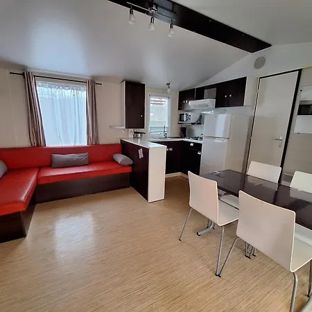 مكان تخييم Mobil-home Bias (Lot-et-Garonne)